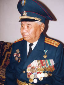Кайсенов Касым (1918–2006)